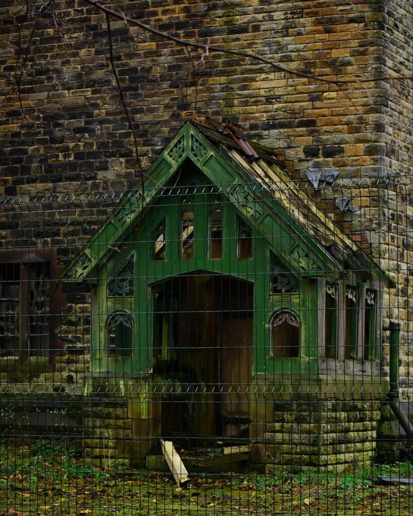 Abandoned Agecroft Chapel, Cemetery & Crematorium