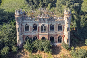 Forgotten & Abandoned Lemon House in Italy