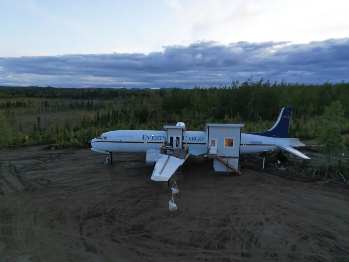 Transforming an Abandoned Airplane into a Home