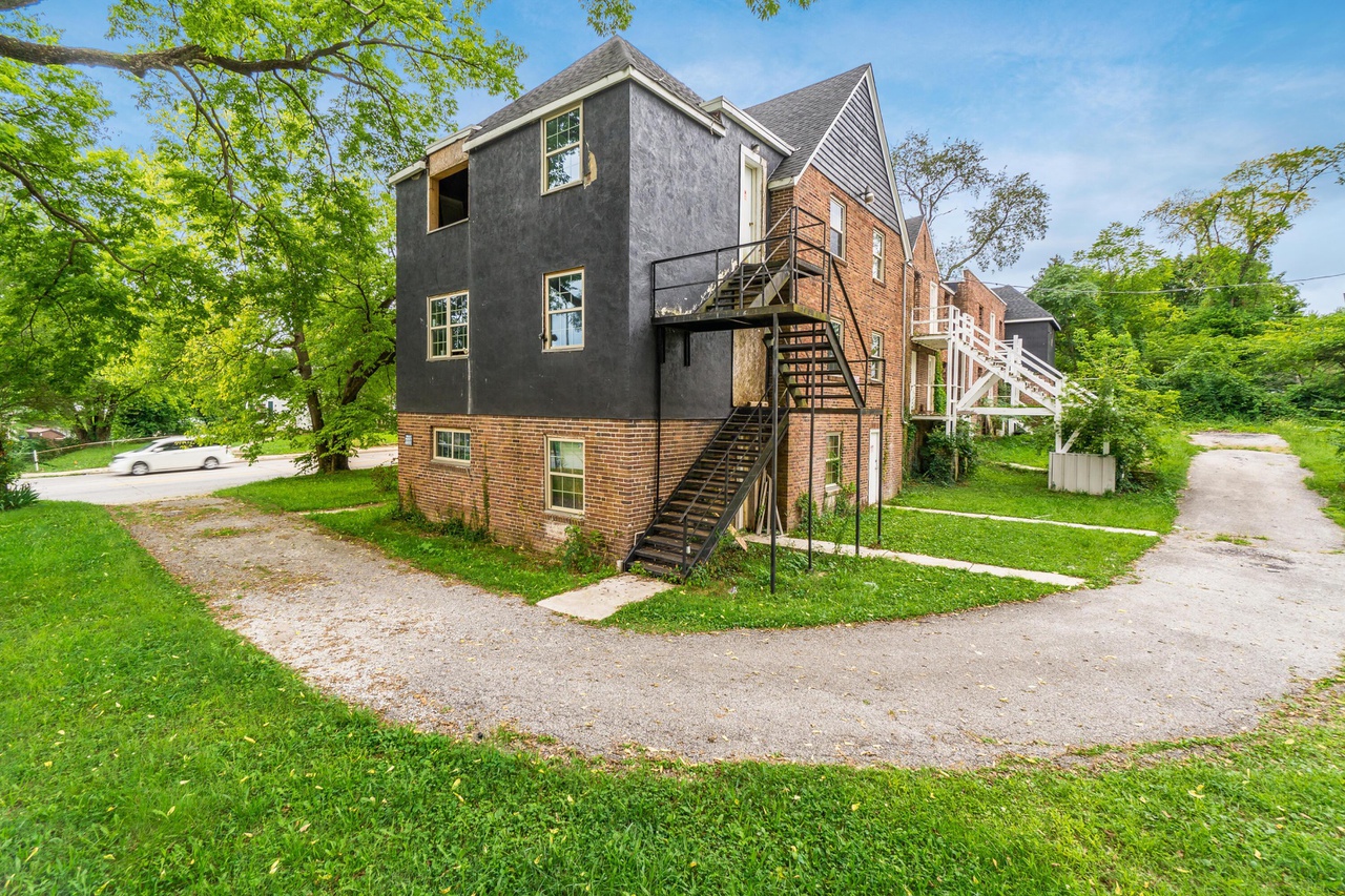 abandoned mansions for sale