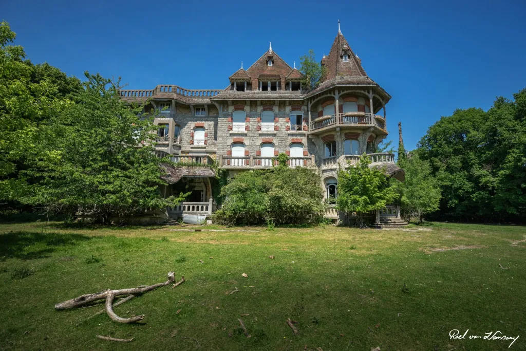 Abandoned Manoir Joachim Kroll