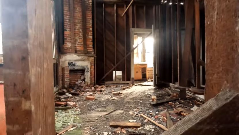 Abandoned Victorian House in Jackson, Mississippi