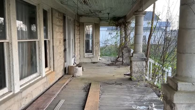 Abandoned Century Farm House in Maine