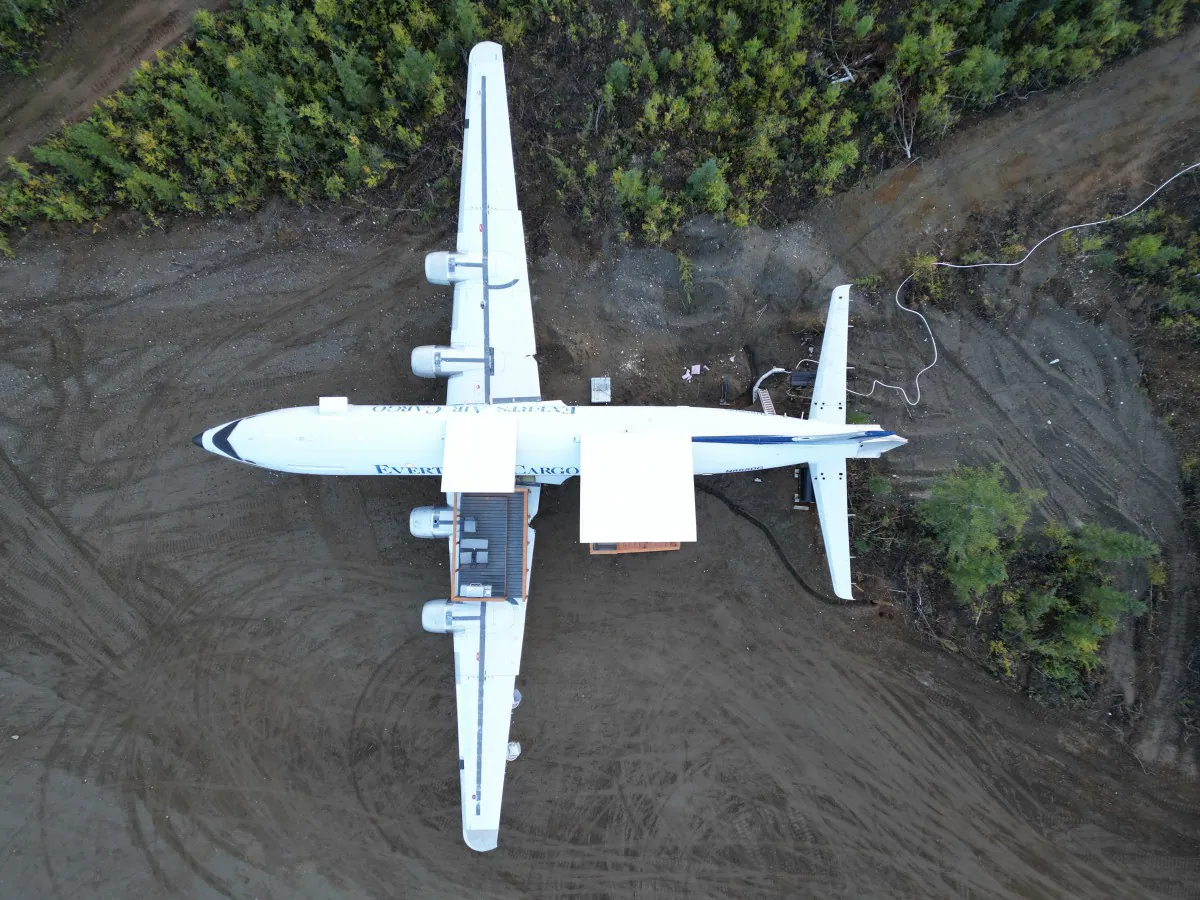 Transforming an Abandoned Airplane into a Home