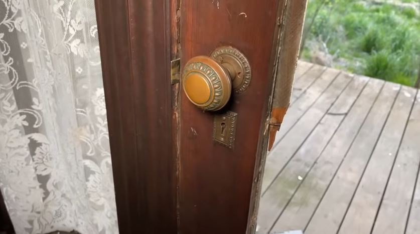 Abandoned Century Farm House in Maine