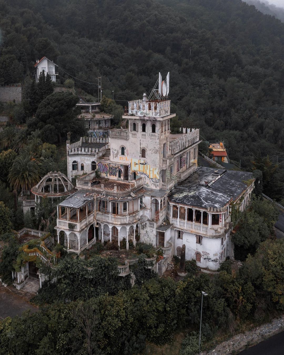 Abandoned Hotel Puerta del Sol in Italy