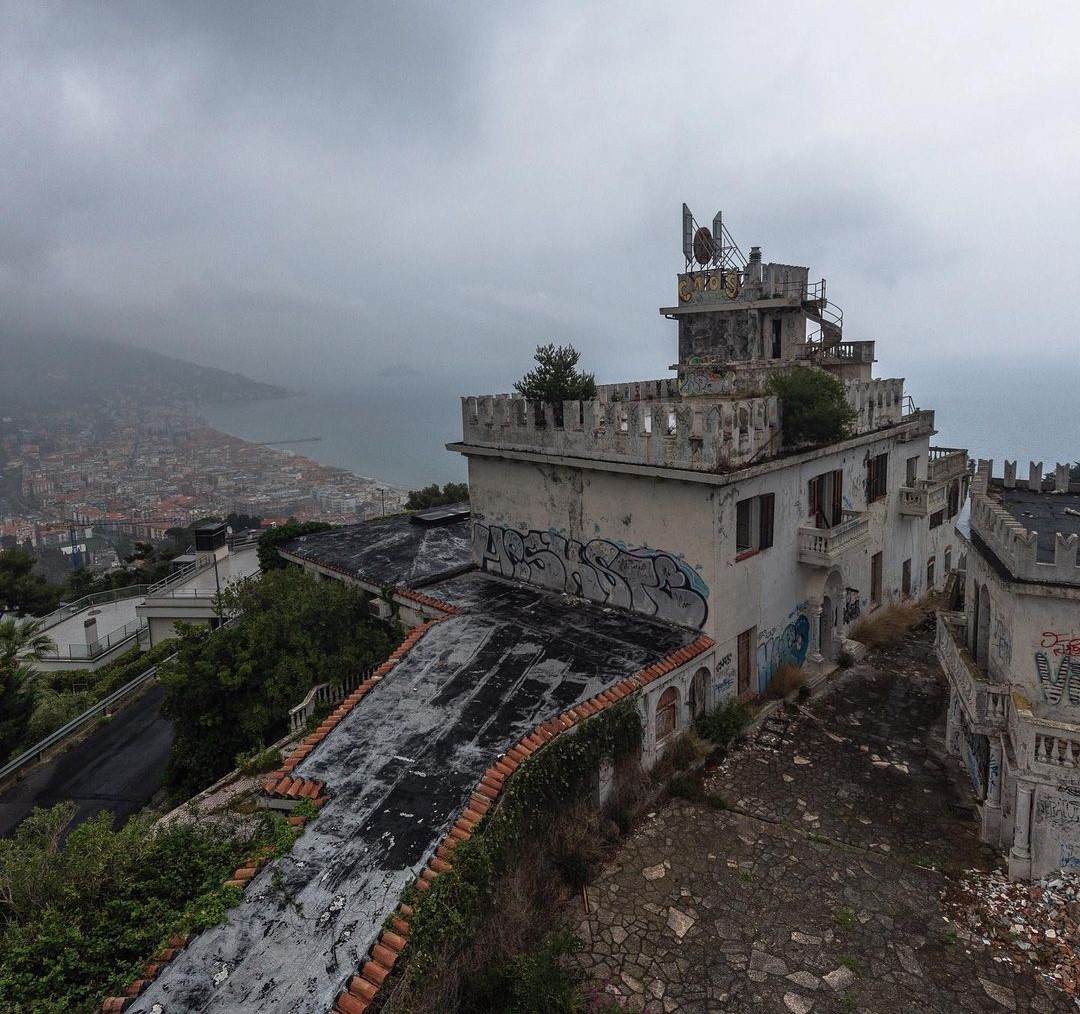 Abandoned Hotel Puerta del Sol in Italy