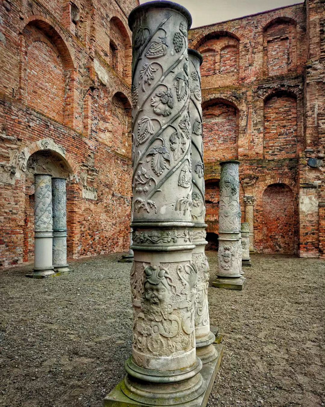 Abandoned Castle Zamek Carolath w Siedlisku