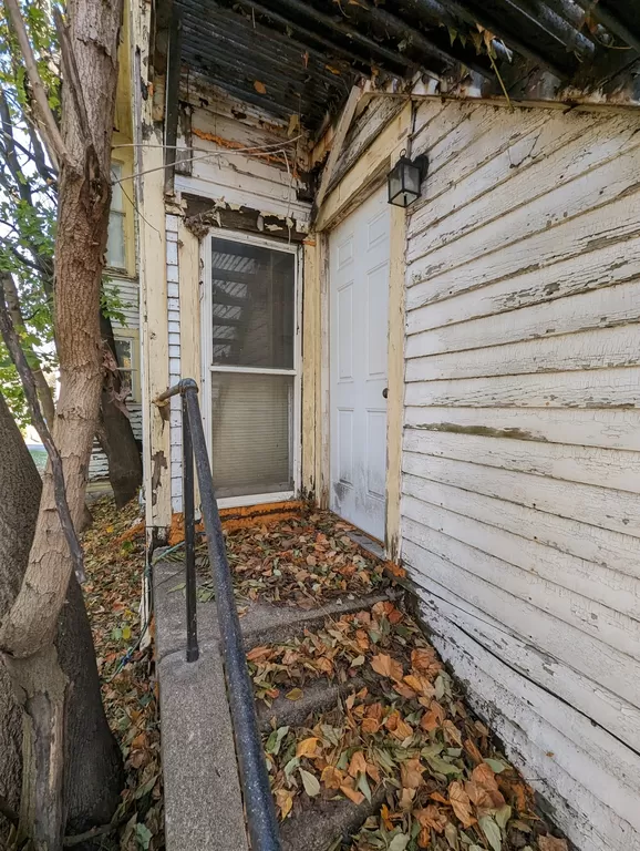 Abandoned Victorian House in Indiana