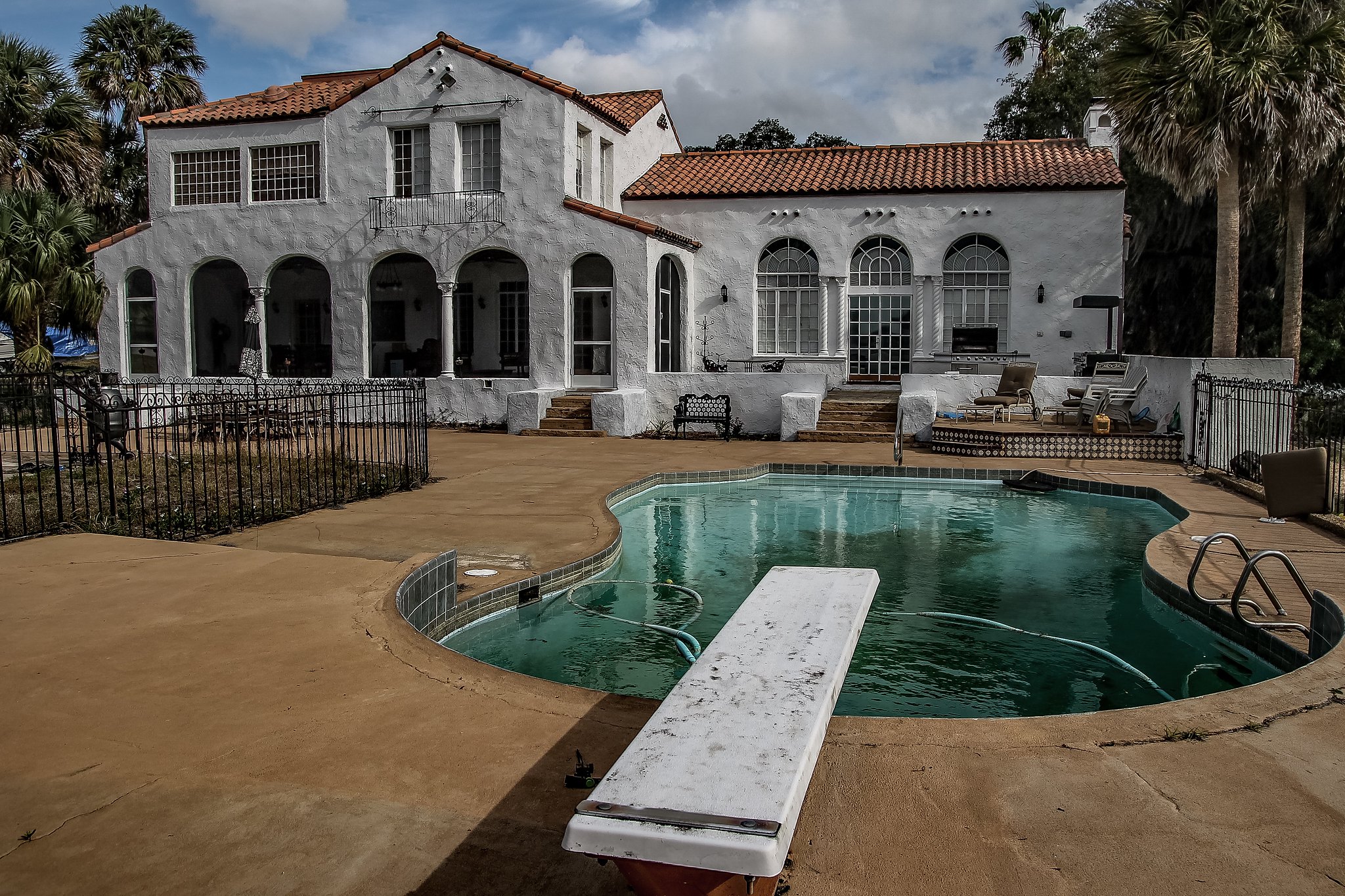 Bin Laden Abandoned Mansion