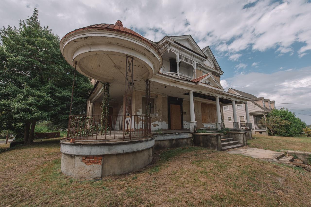 Abandoned House of Benjamin W. Walker in Alabama