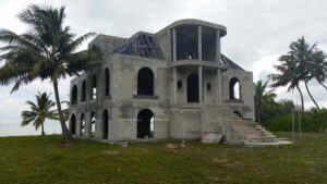 Abandoned Mansion in Florida