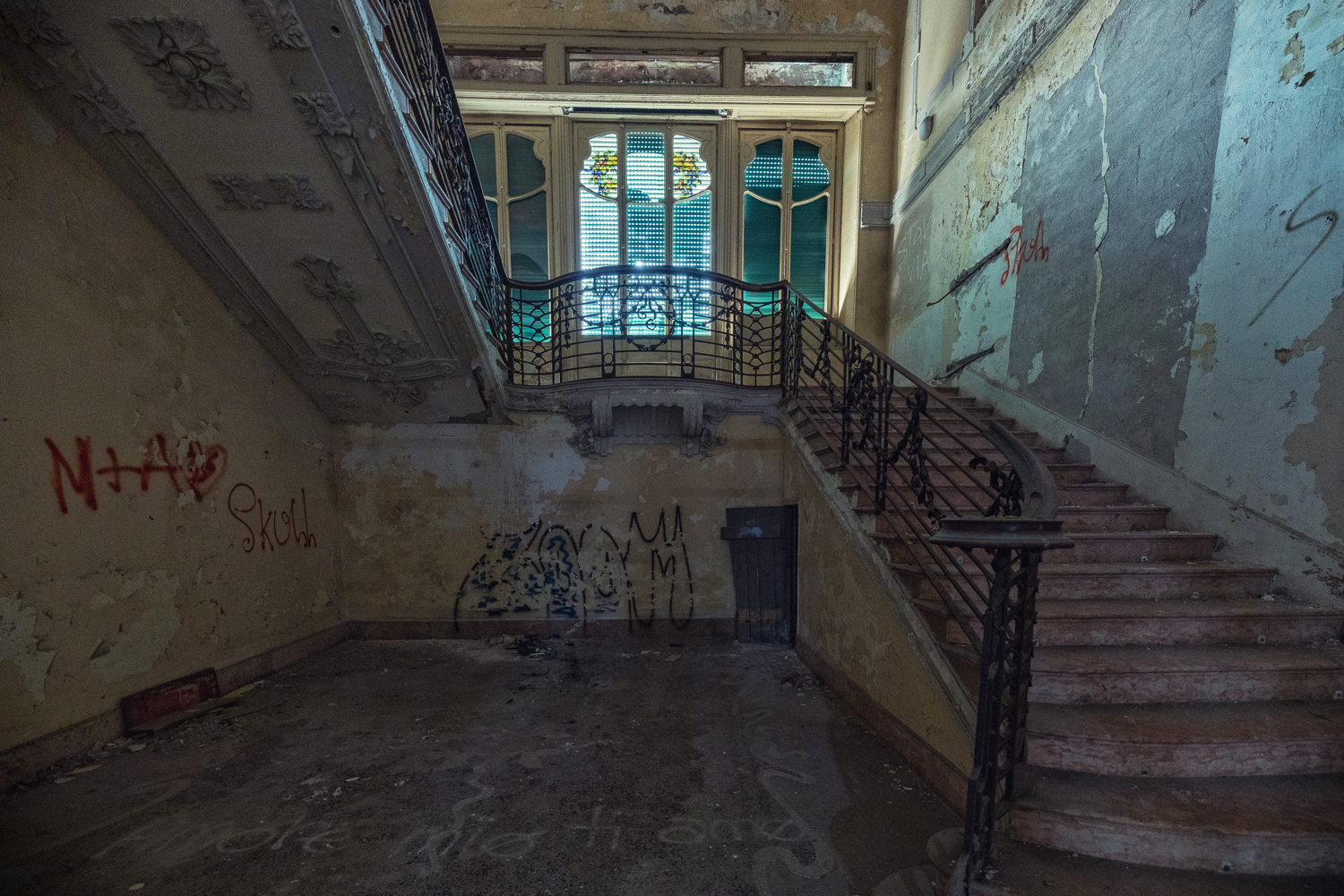 Abandoned Villa Zanelli in Italy