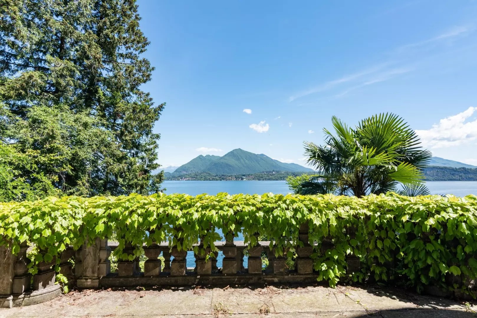 Abandoned Villa Castello Pellegrini In Italy