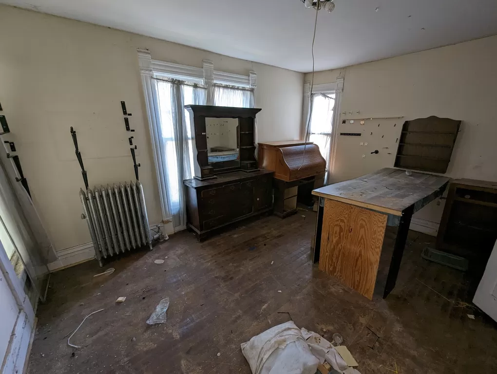 Abandoned Victorian House in Indiana