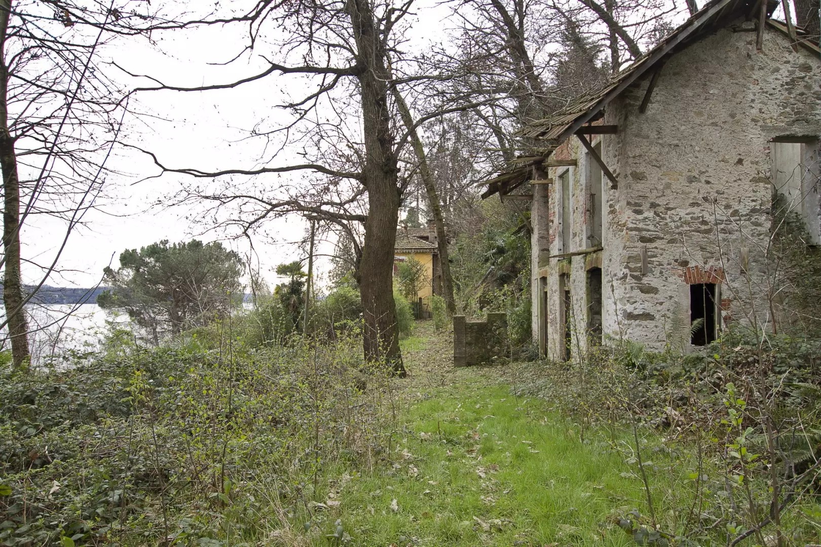 Abandoned Villa Castello Pellegrini In Italy