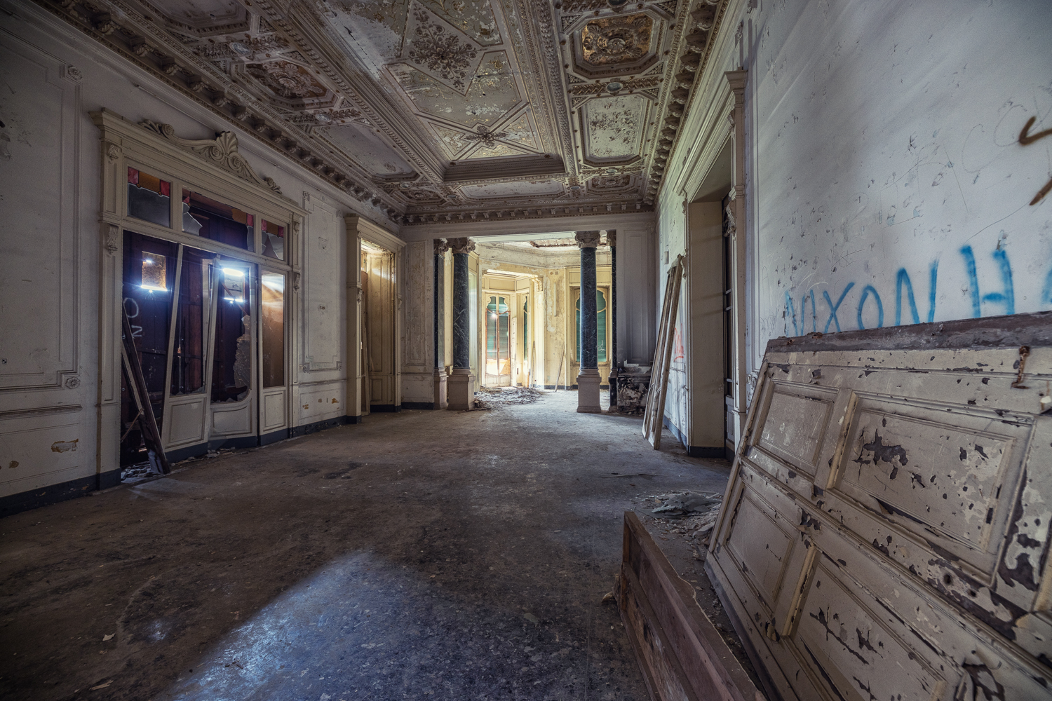 Abandoned Villa Zanelli in Italy