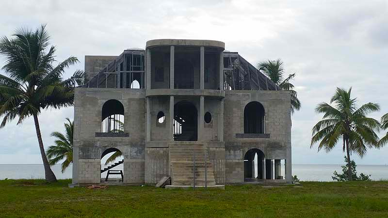 Abandoned Mansion in Florida