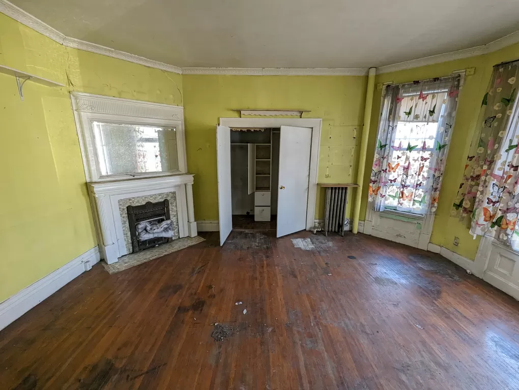 Abandoned Victorian House in Indiana