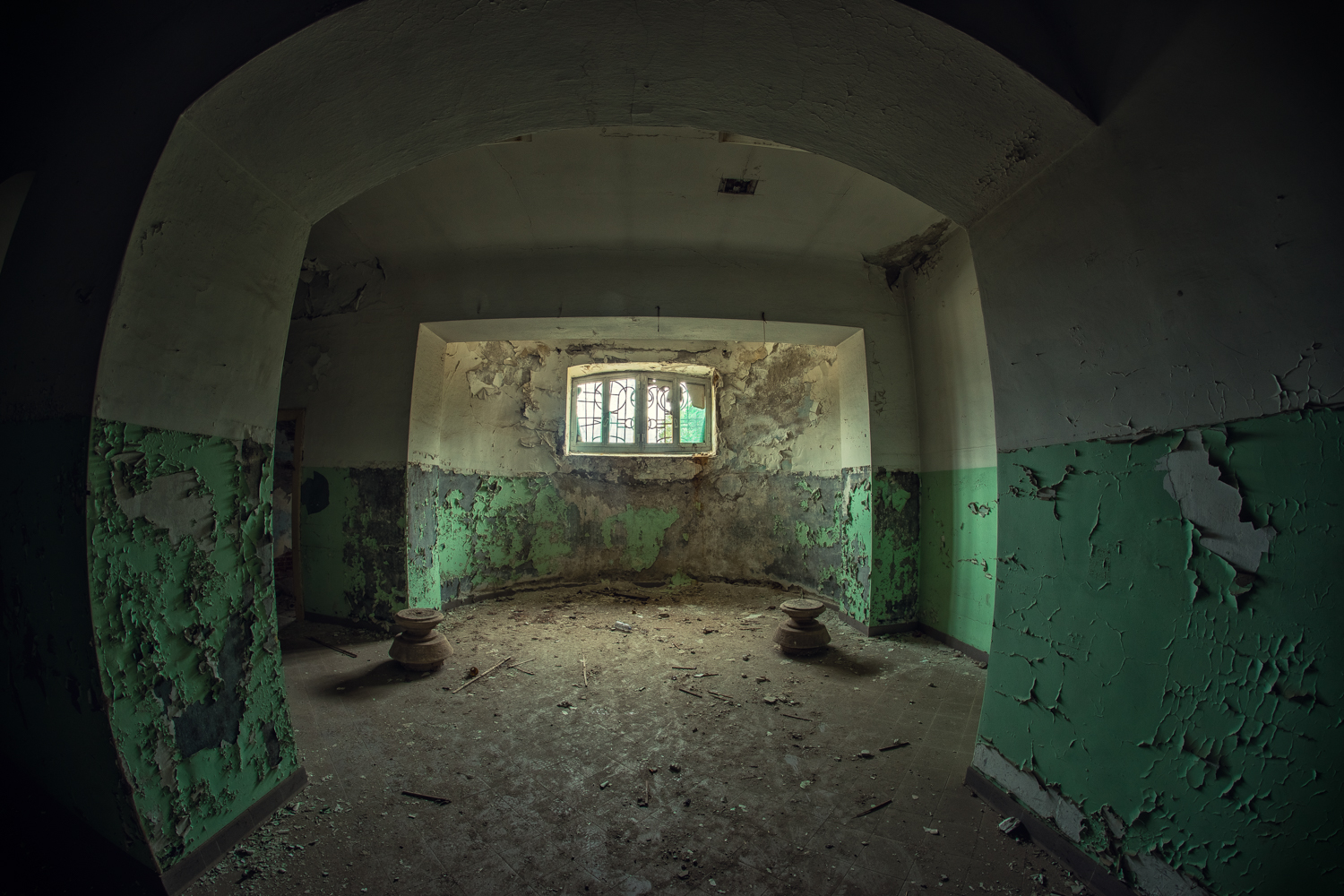 Abandoned Villa Zanelli in Italy