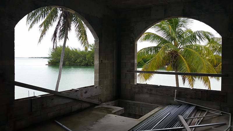 Abandoned Mansion in Florida