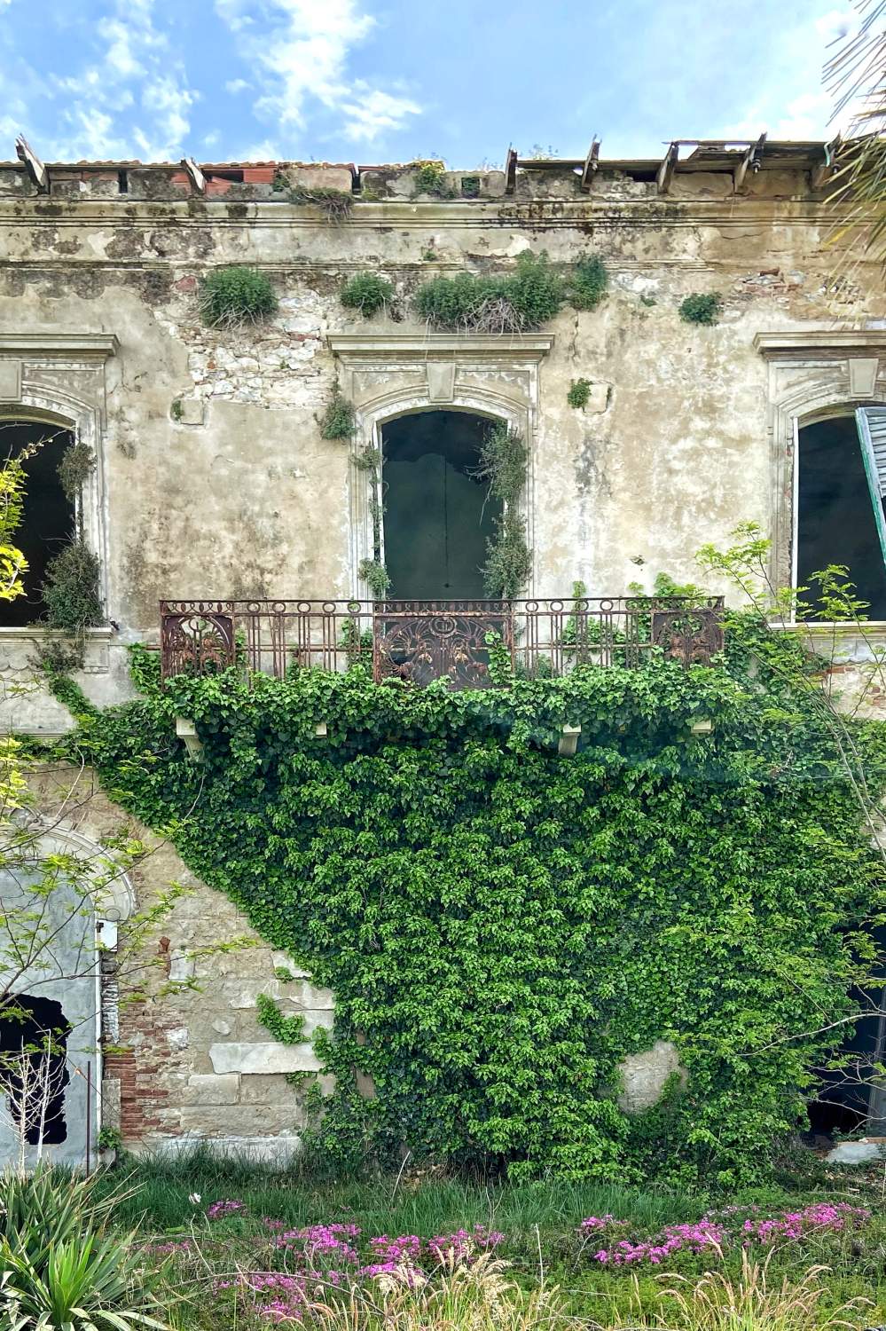 Abandoned Villa Romboli In Italy Restored