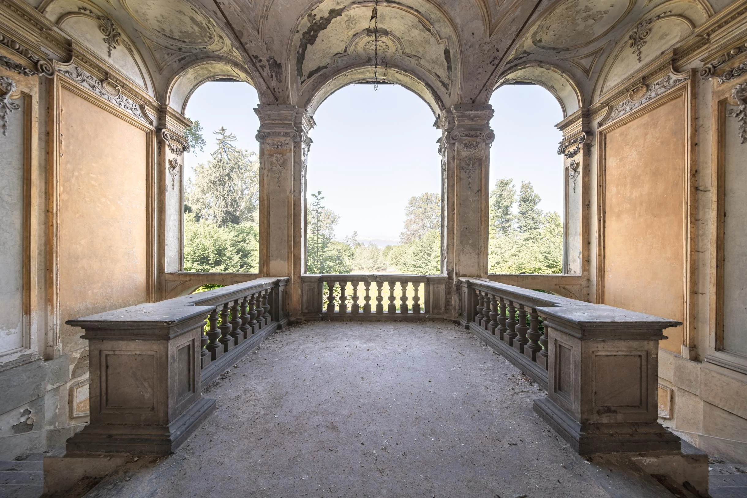 Abandoned Villa Carpeneto In Italy