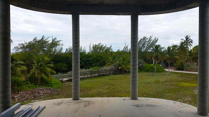 Abandoned Mansion in Florida