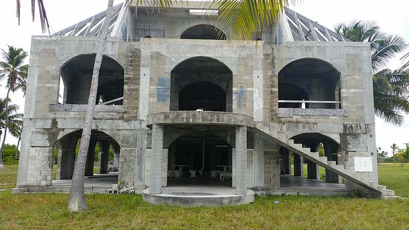 Abandoned Mansion in Florida