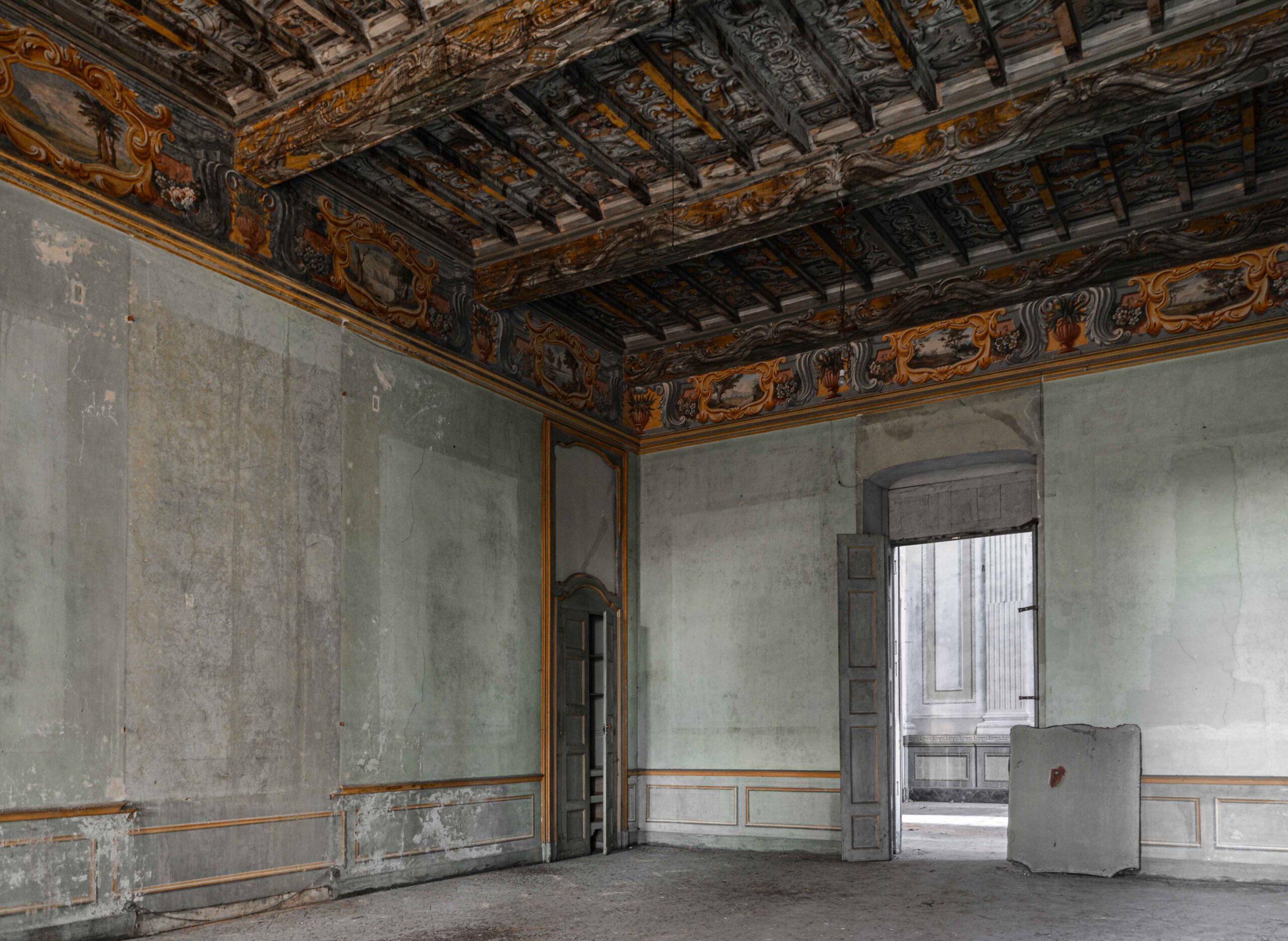 Abandoned Villa Carpeneto In Italy