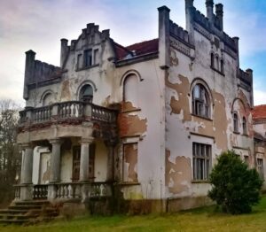 Abandoned Palace Pałac Piotrowo in Poland