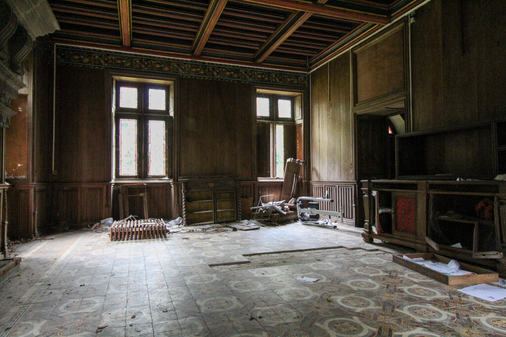 Abandoned Castle Château de Leuhan In France