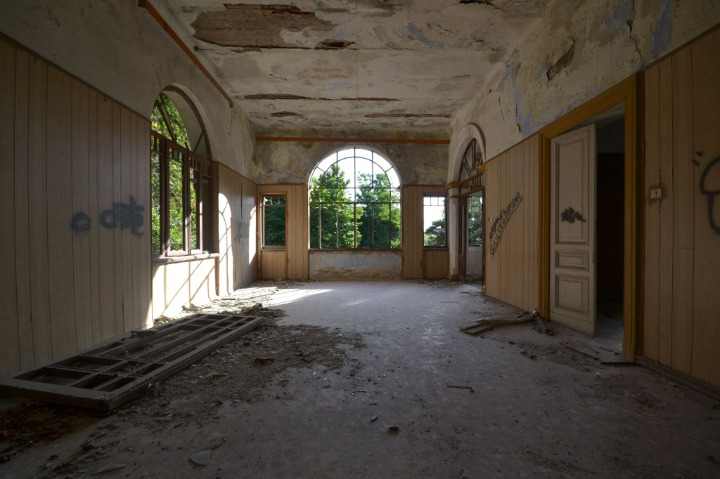 Abandoned Villa Ombrosa In Italy