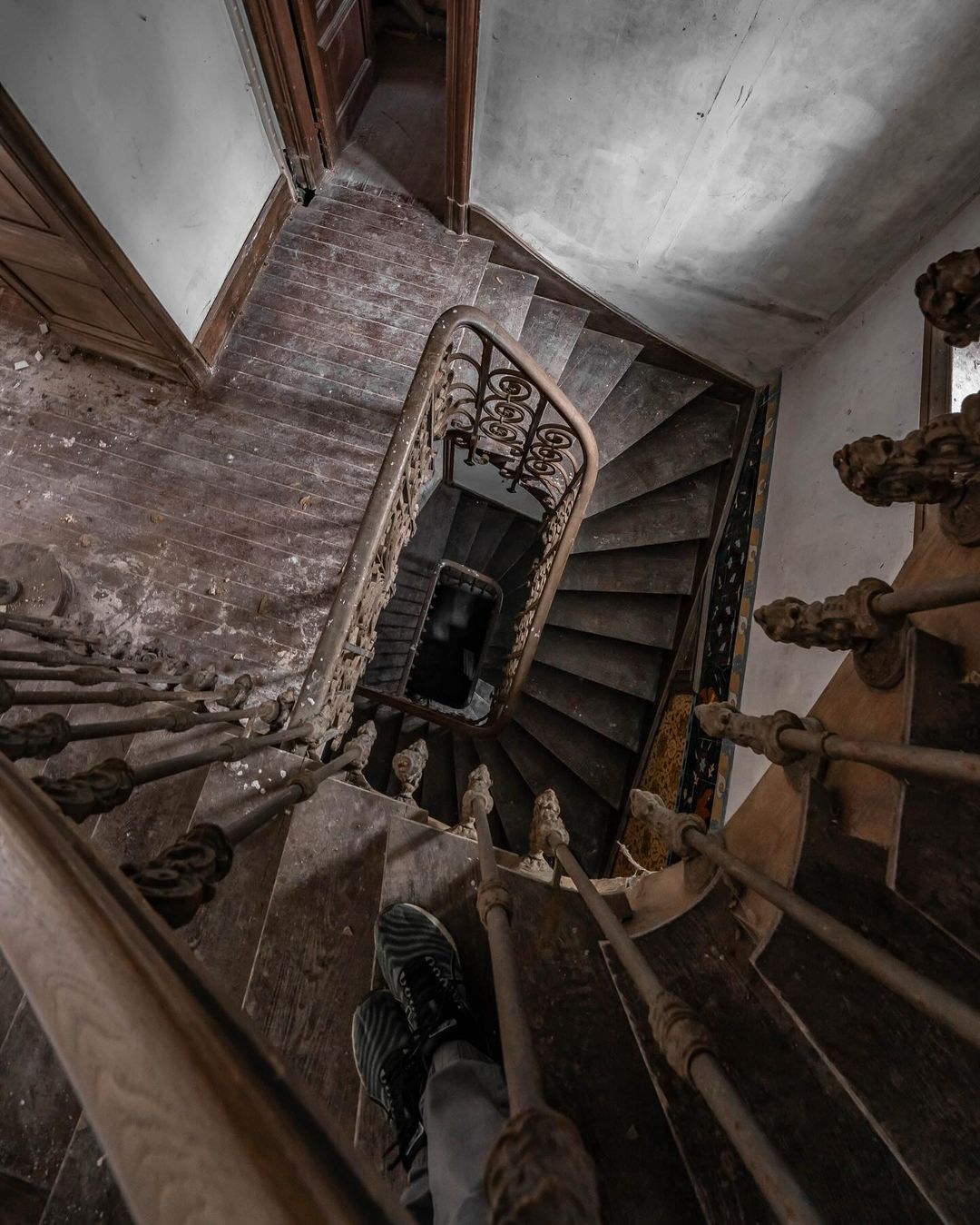 Abandoned Castle Château de Leuhan In France