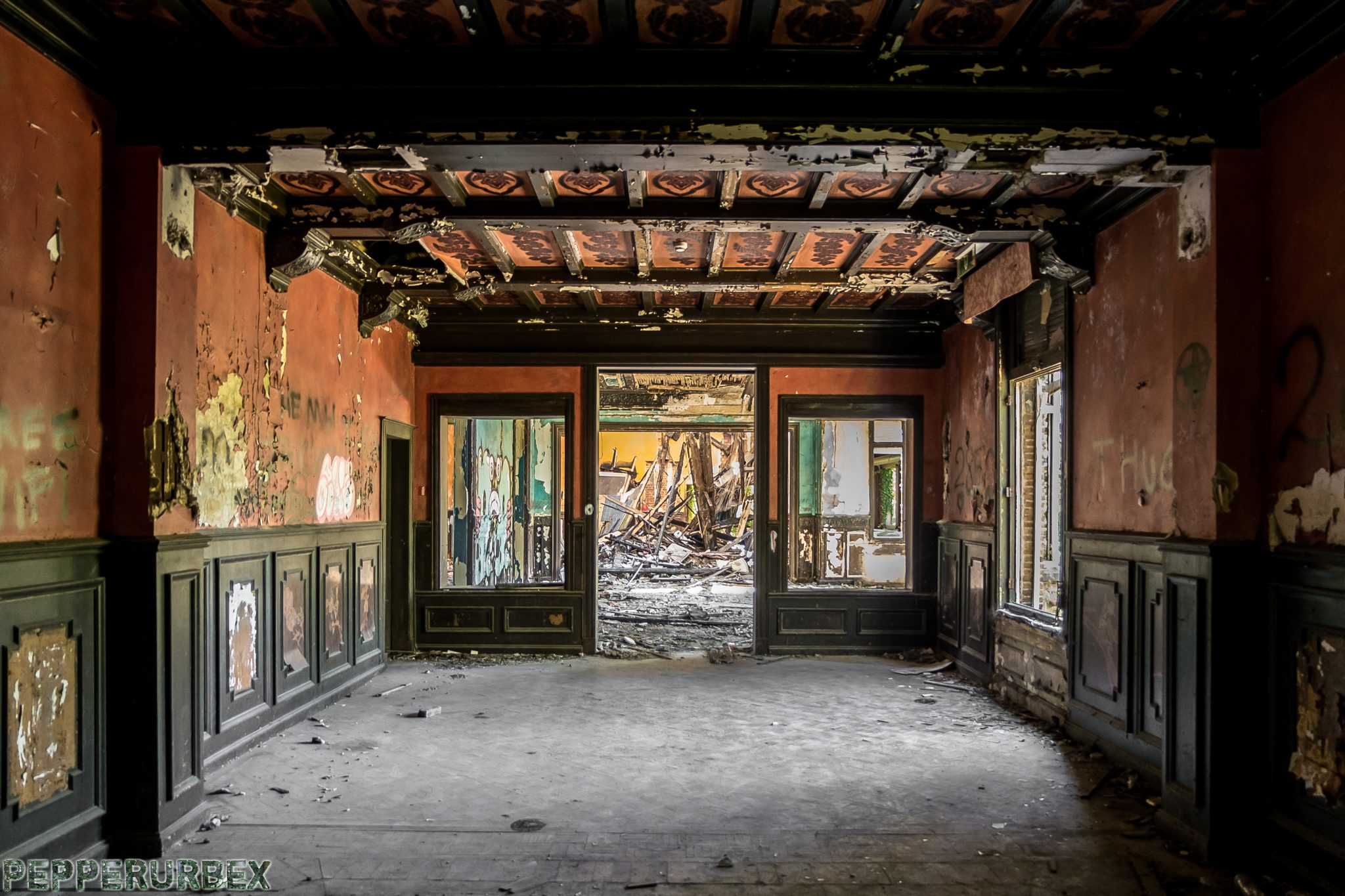 Abandoned Château Lindenbosch in Belgium